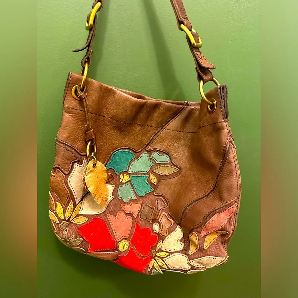 RARE Fossil Desi Flower Hobo Y2K Bag Genuine Leather Purse Key Fob Charm